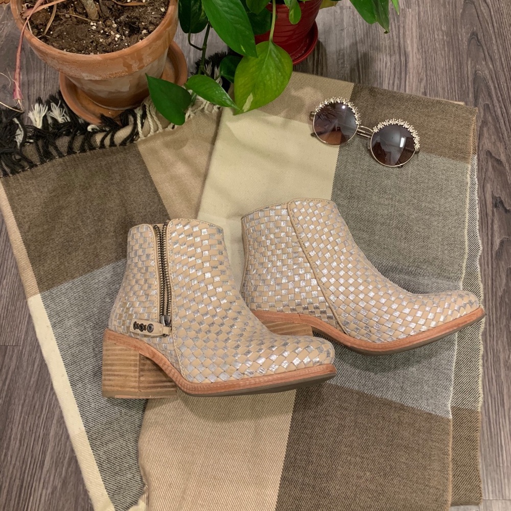 Anthropologie Kelsi Dagger Boots